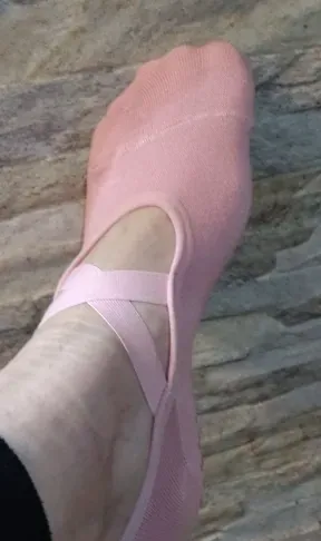 Riemchen Pilates Socken von Trittfein, fotografiert von Britta F.